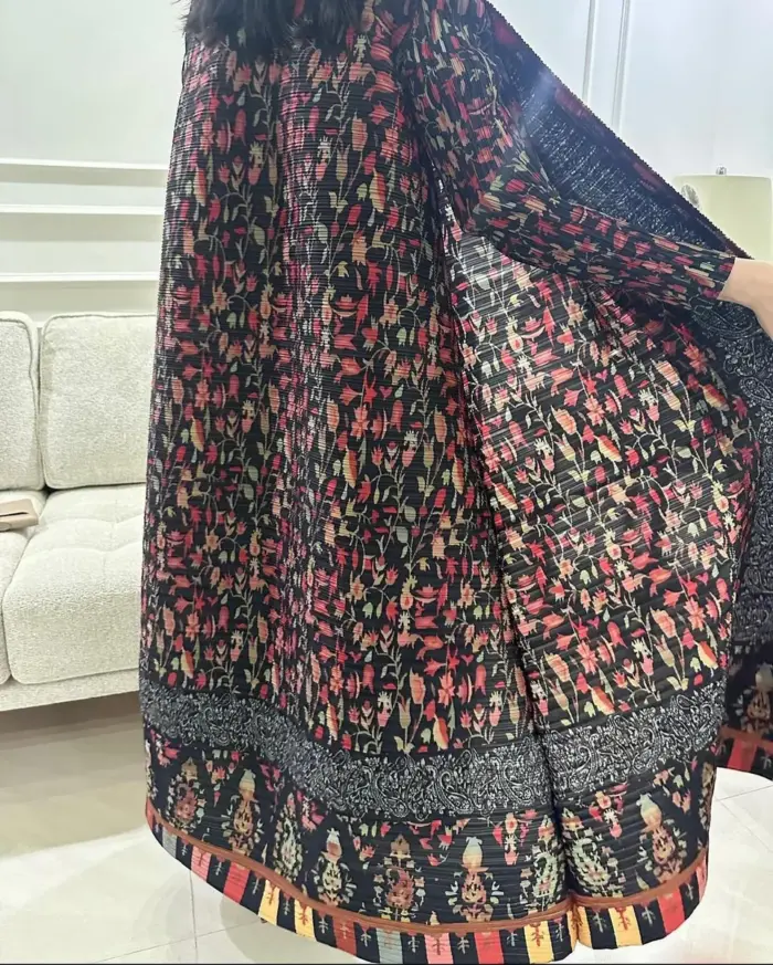 Ruby Garden Abaya - Image 3