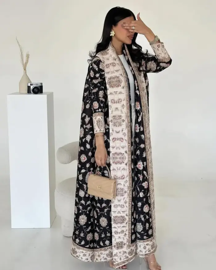 Vintage Noir Floral Abaya - Image 3
