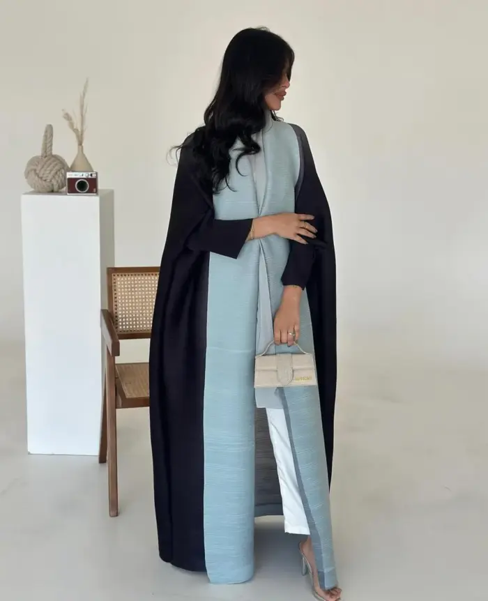Midnight Aqua Dual Tone Abaya - Image 3