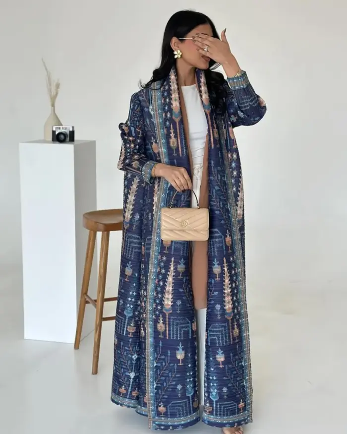 Navy Heritage Pattern Abaya - Image 2