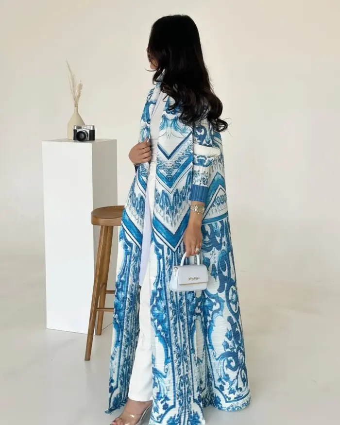 Blue Porcelain Inspired Abaya - Image 2