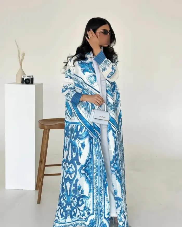Blue Porcelain Inspired Abaya - Image 5