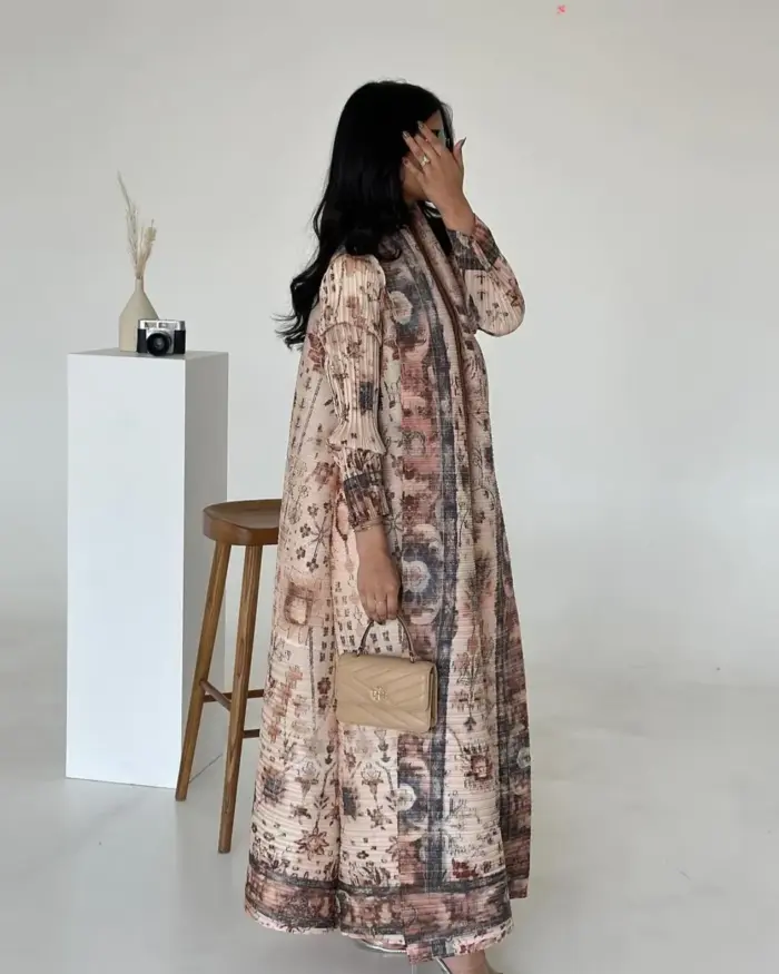 Vintage Sand Heritage Abaya - Image 3