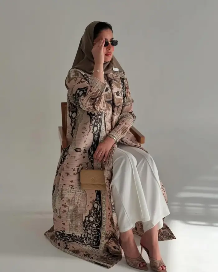 Desert Rose Vintage Abaya - Image 2