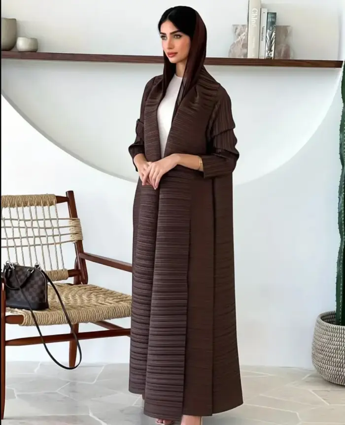 Espresso Luxe Pleated Abaya - Image 5