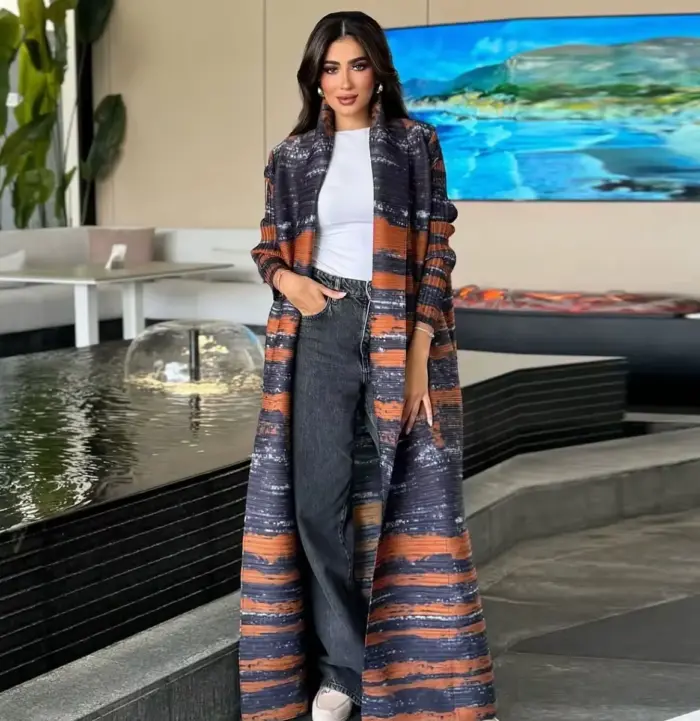 Midnight Rust Stripe Abaya - Image 2