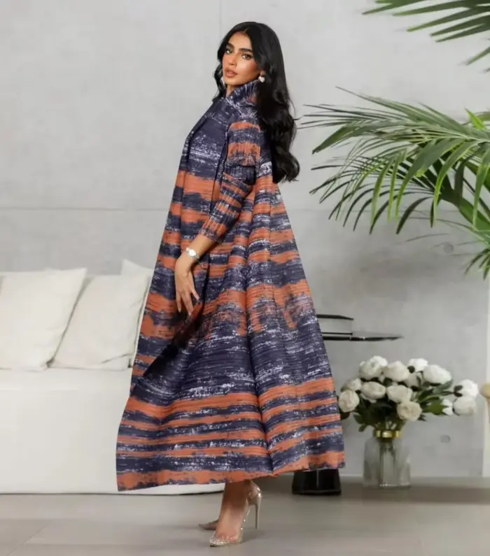 Midnight Rust Stripe Abaya - Image 4