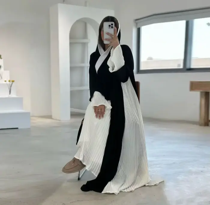 Midnight Ivory Pleated Abaya - Image 2