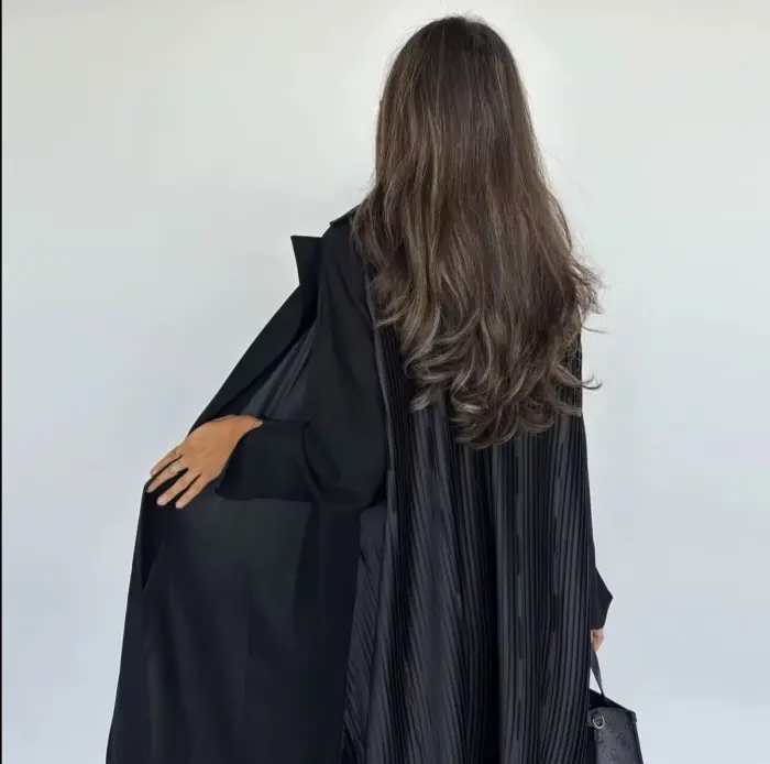Midnight Luxe Pleated Abaya - Image 5
